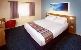 Travelodge Cardiff M4